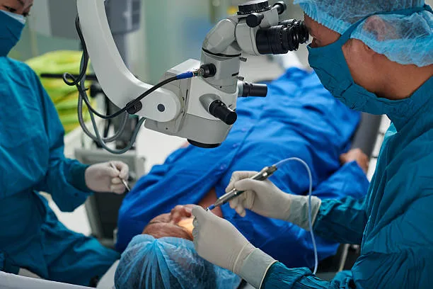 Cataract Surgery: See the World Clearly Again