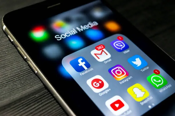 How Social Media Affects Mental Health