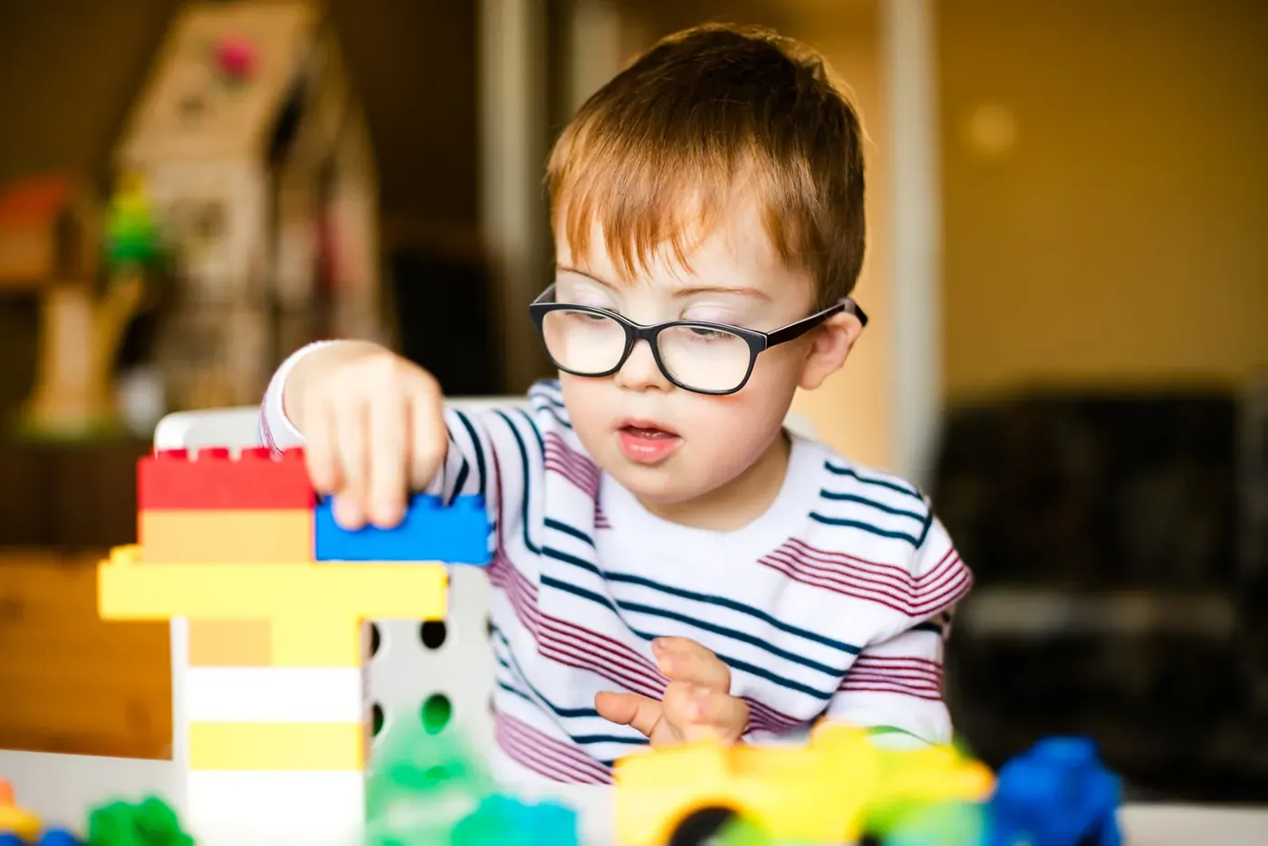Pregnancy Pain Relief Under Spotlight as Acetaminophen and Autism Risk Debates Intensify