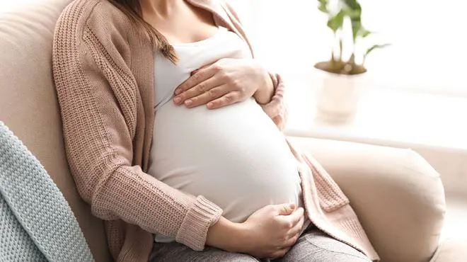 Pregnancy Pain Relief Under Spotlight as Acetaminophen and Autism Risk Debates Intensify