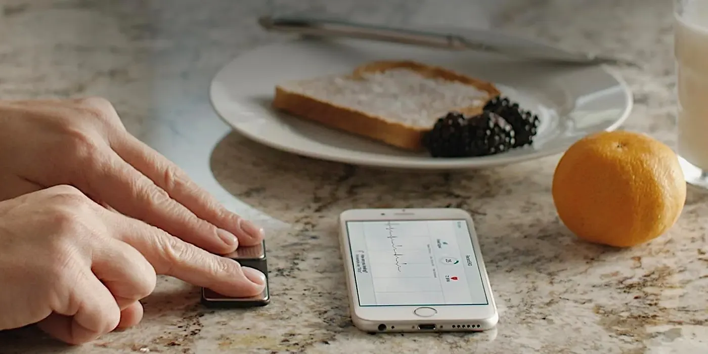 ECG/EKG Monitors:Your Heart Doesn’t Always Warn You, But This Device Can